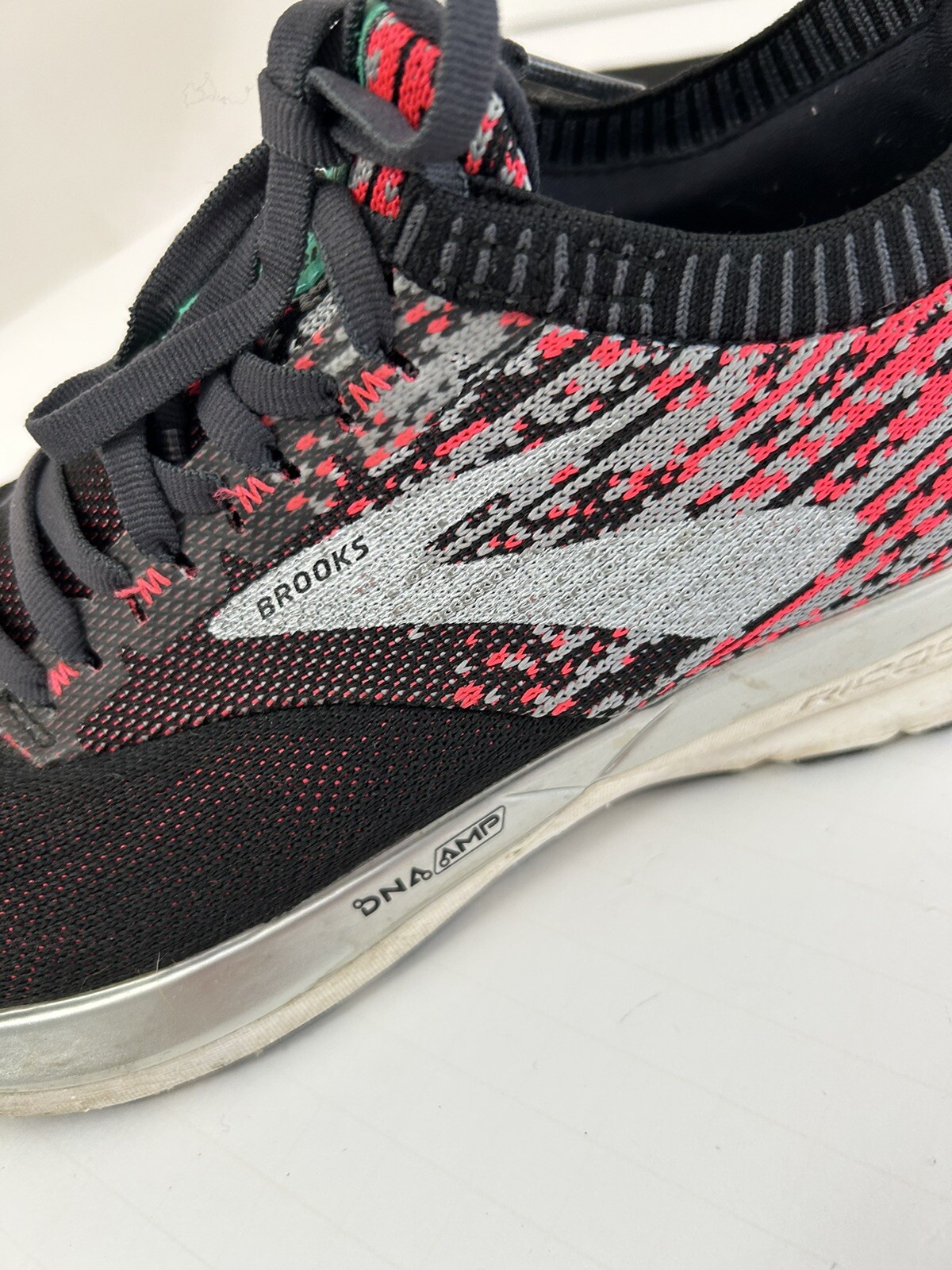 Brooks Ricochet -Womens 10 Black/Pink 1202821B678 DNA AMP Sneaker Trainer Runner