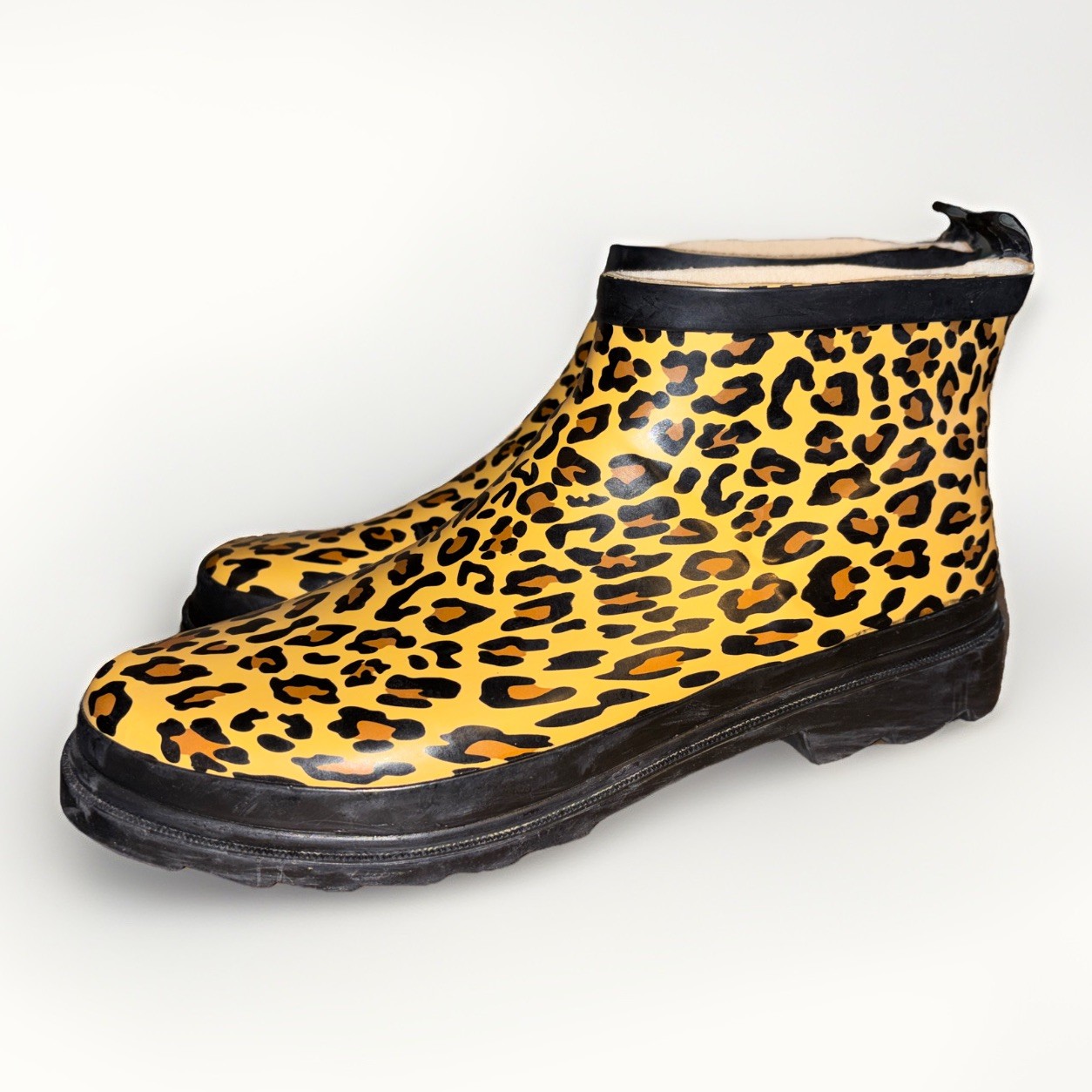 VIA ROSA Women’s Rain Boots Size 11