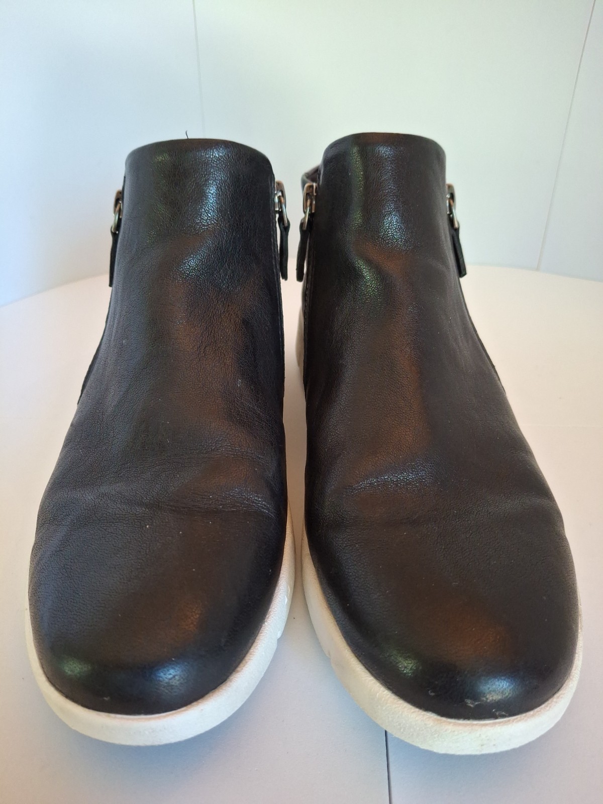 Johnson & Murphy Women’s Emery Dbl Zip Bootie Sz 8M Black Uper Leather