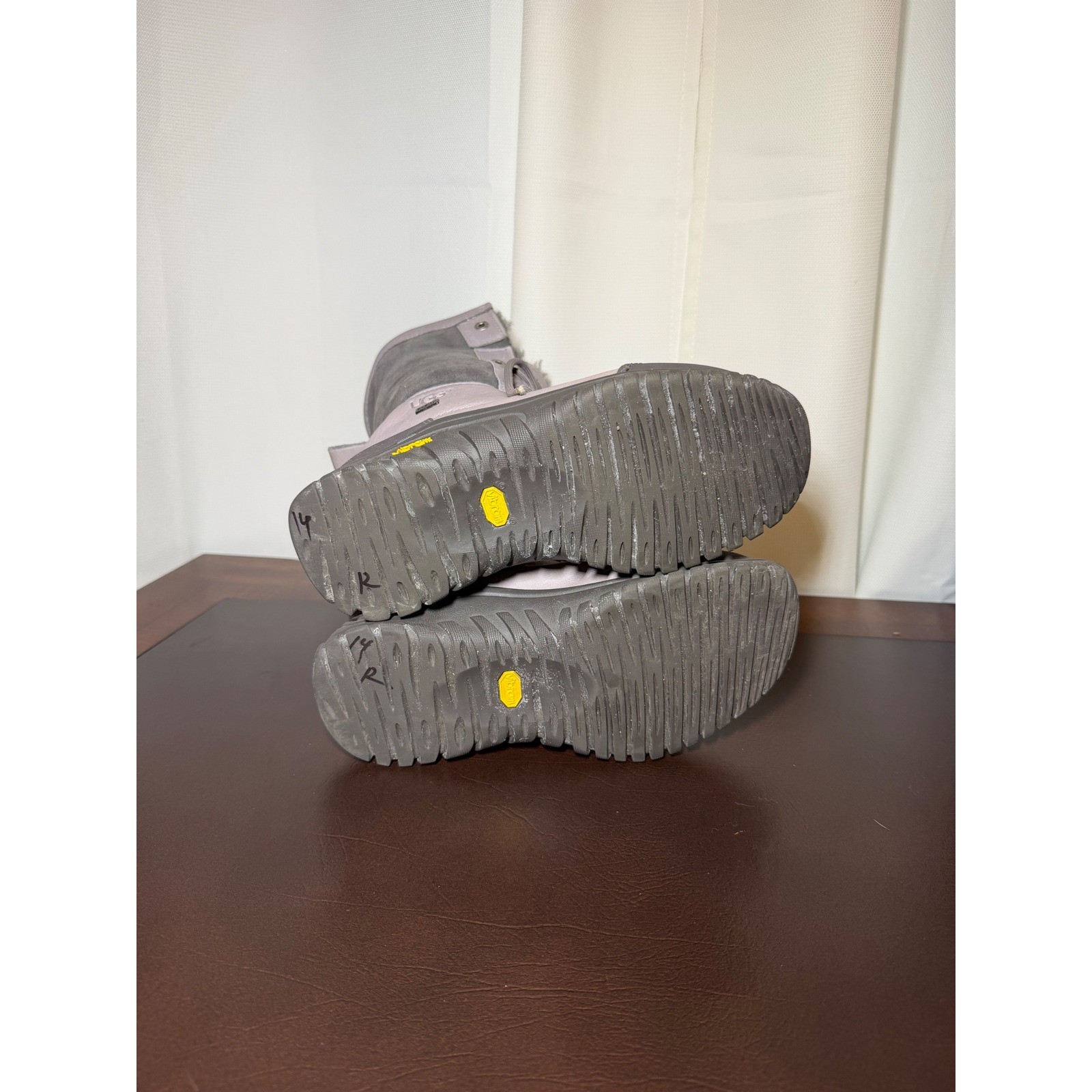 UGG Adirondack II Waterproof Winter Boots Lavender Grey Leather Suede Size 8