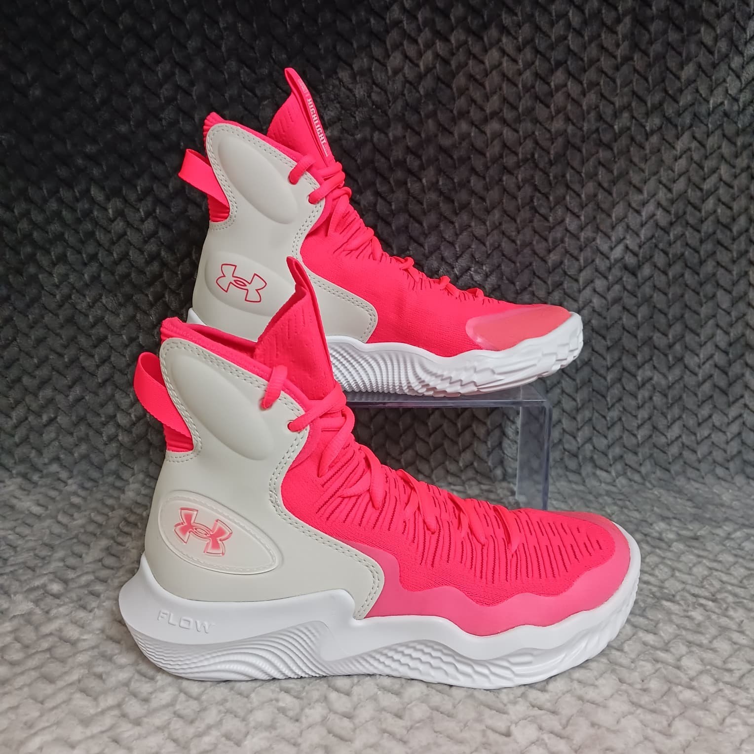 Under Armour Flow Highlight Ace Women’s Volleyball Shoes Hot Pink white Size 7