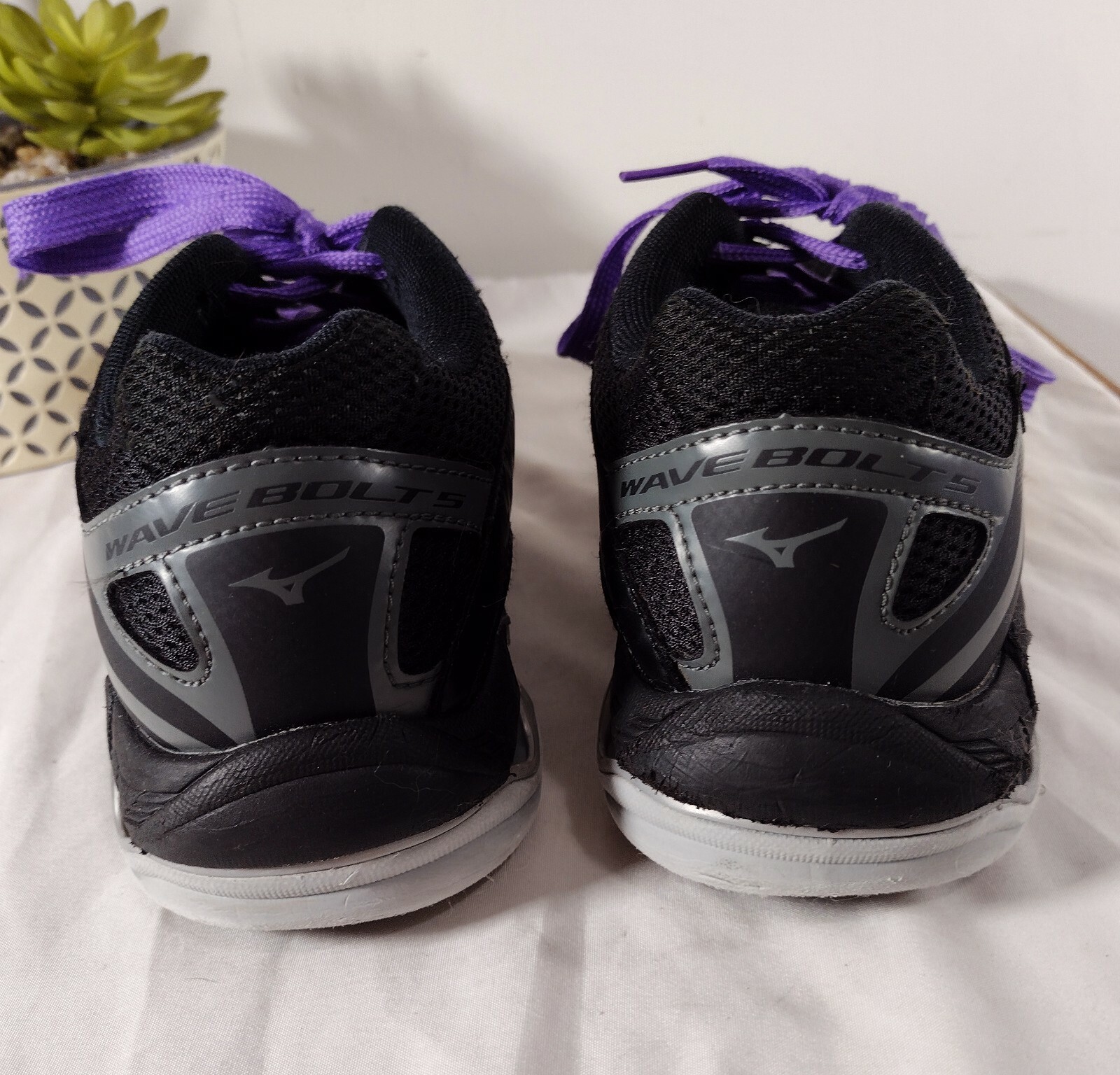Mizuno Wave Bolt 5 Active Running Shoes Women’s Size 8.5 Black/Gray