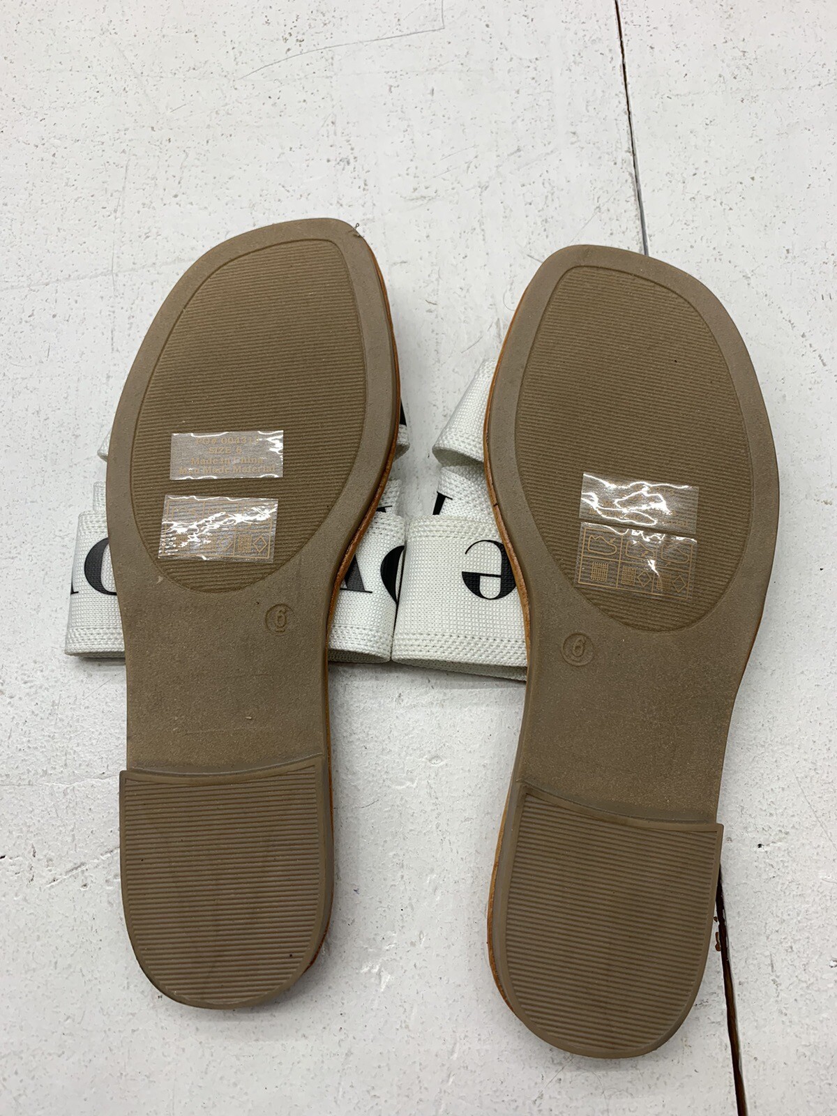 Tru Comfort foam Womens Brown White Strappy Sandals Size 6