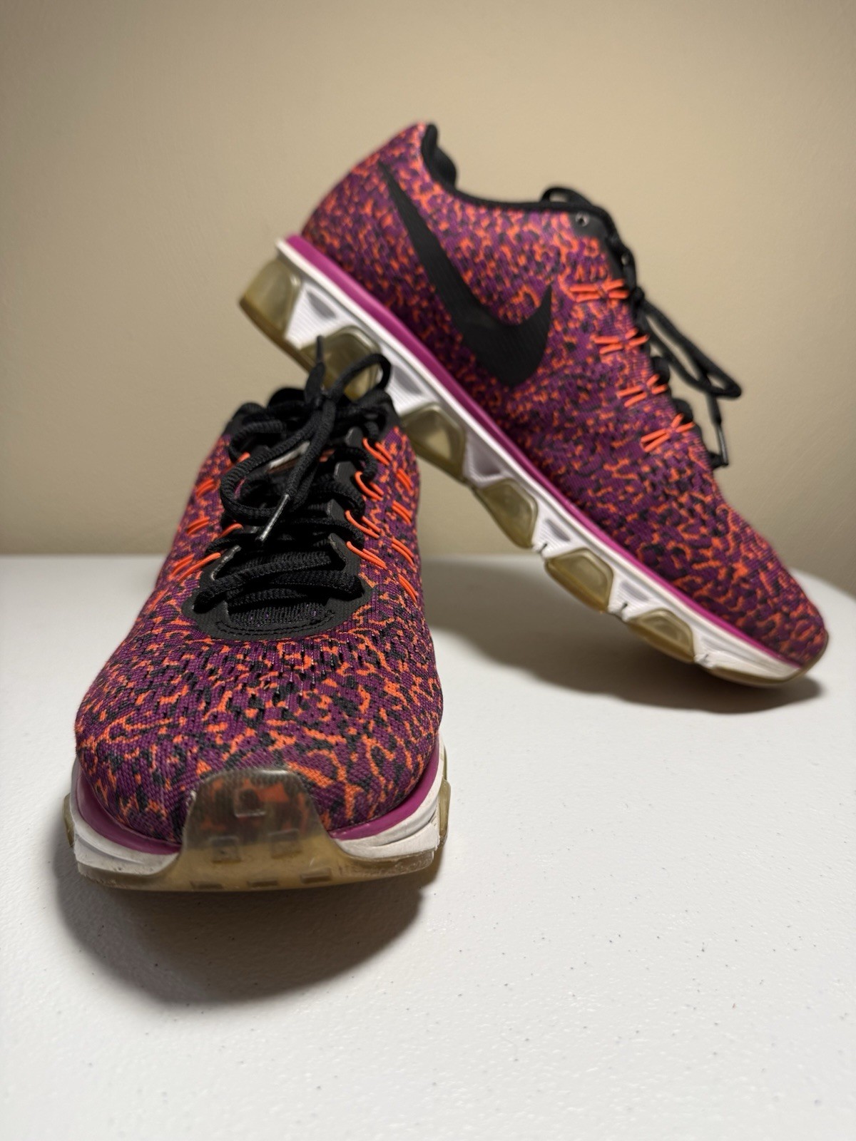 Nike Women’s Air Max Tailwind 8 Vivid Purple/Hyper Orange Colorway US9.5
