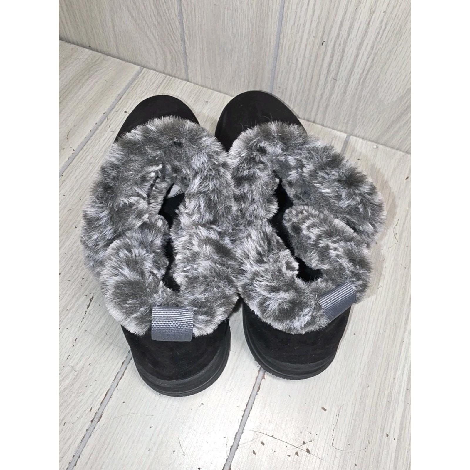 Clarks Cloudsteppers Faux Fur Lined Comfort Pull On Ankle Bootie Black Gray Sz 9