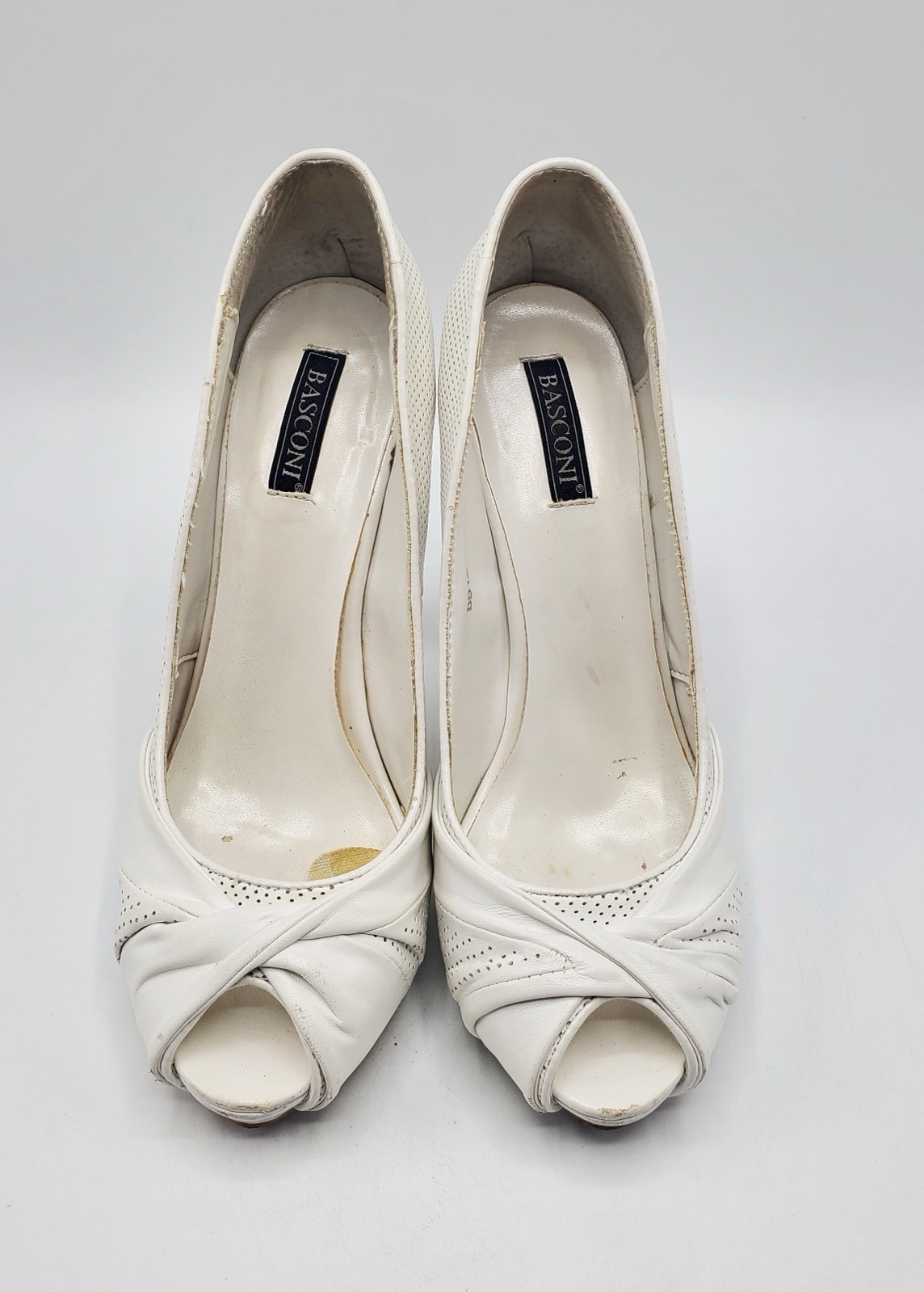 Basconi Classic High Heel Pump Sz 8 US / 38 EU Pre-owned