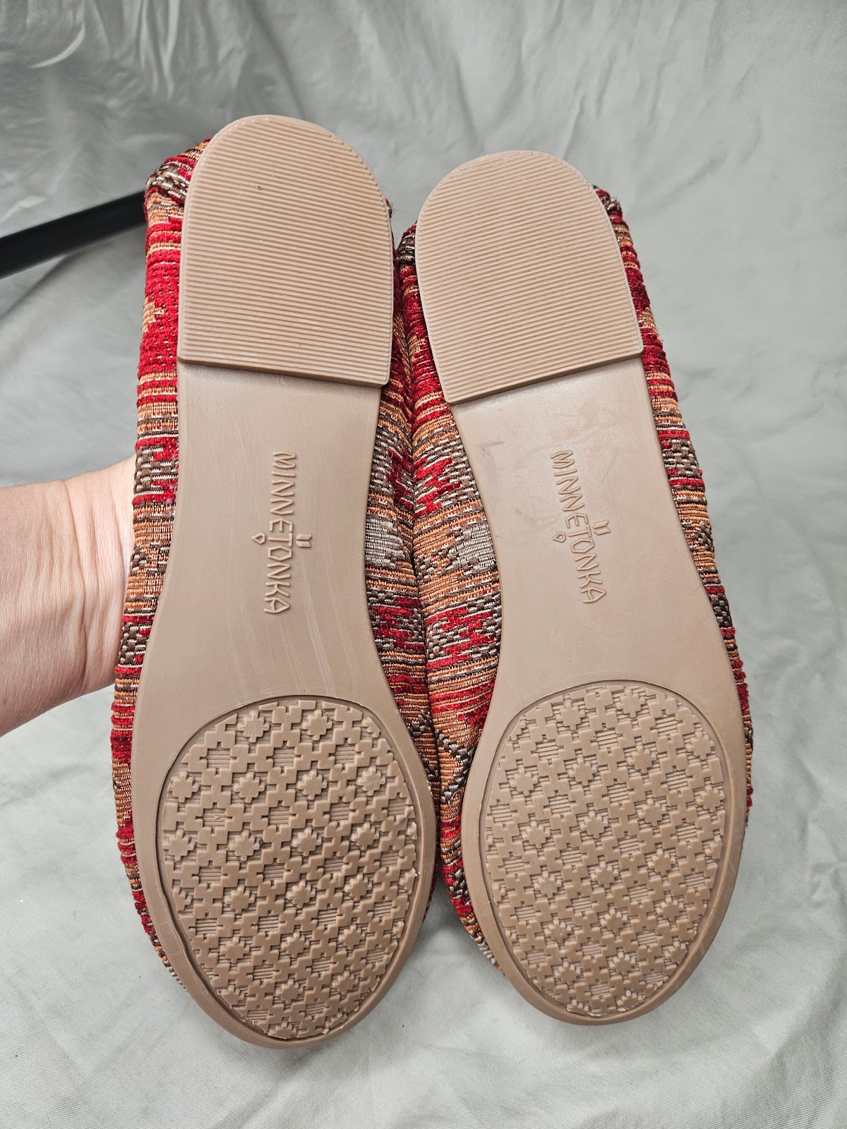 Minnetonka Ballet Flats Womens 8.5 Canvas Red Orange Striped Southwest Slip On