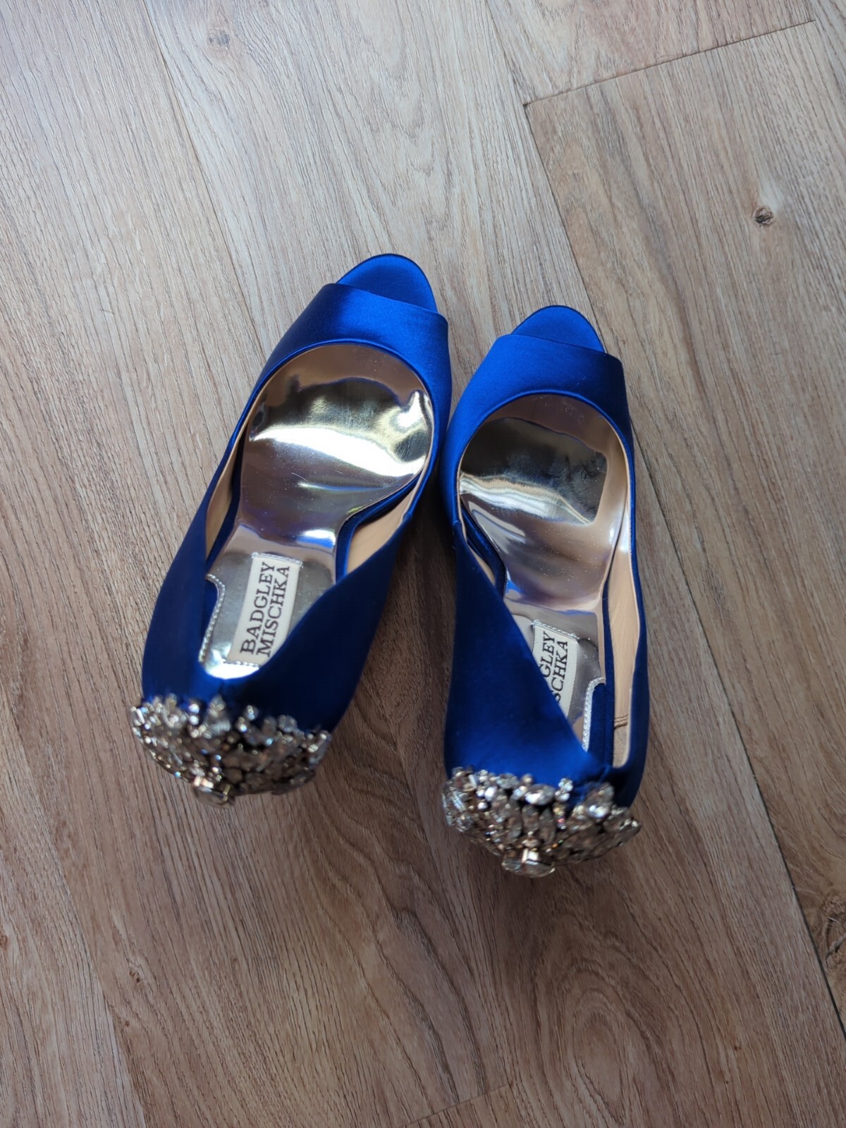 Badgley Mischka Gorgeous Kiara Saphire Blue Crystal Embellished Heels Womens 9