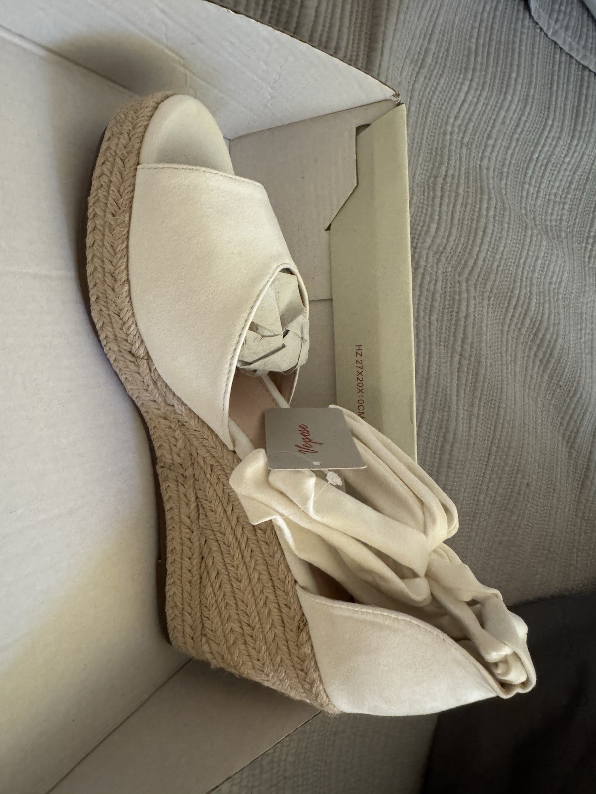 Vepose New York White Espadrille Wedge Sandals Ankle Strap Bow Tie 8.5