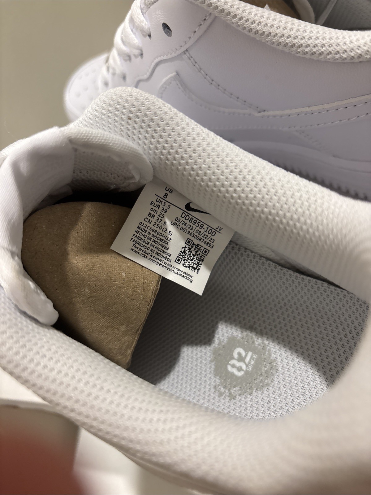 Nike Air Force 1 White – Womens size 8