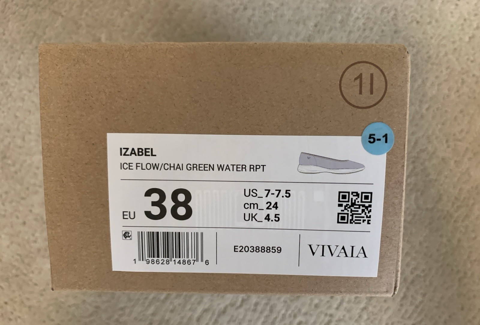 Vivaia Izabel Flat