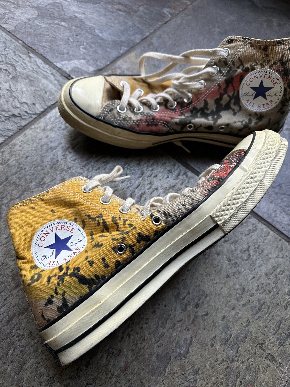 RARE- Just One Eye Converse (Men’s Size 8 Or Women’s Size 10)
