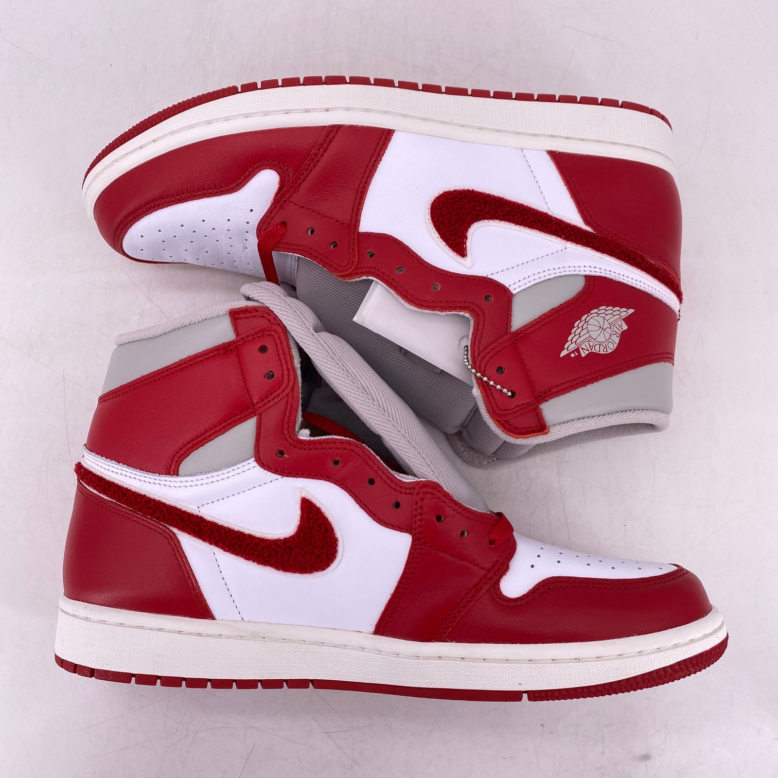 Air Jordan (W) 1 Retro High OG «VARSITY RED» 2022 – Size 12W – dj4891 061 (141..