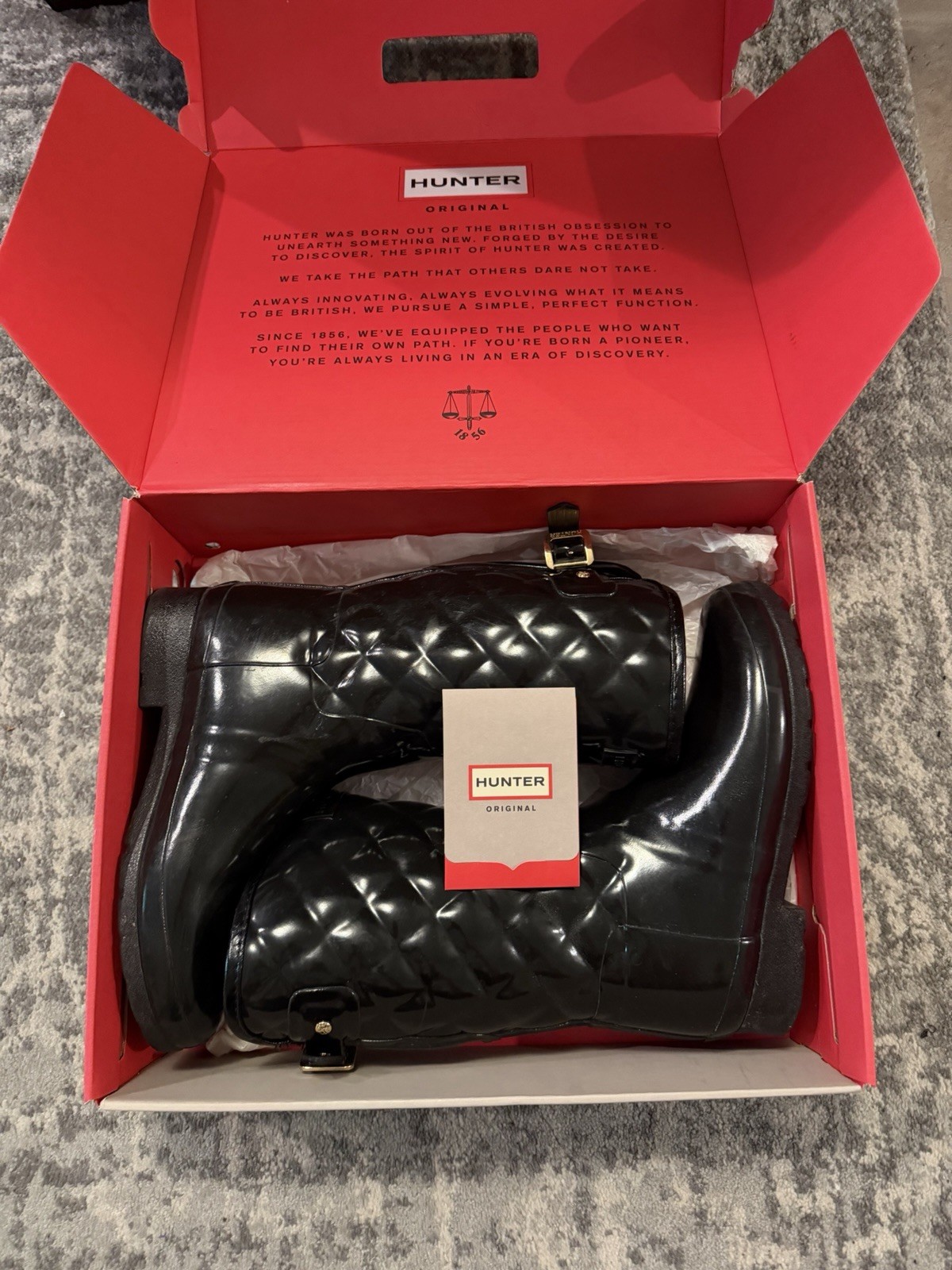 Hunter Refined Gloss Quilt Short Women’s Black Quilted Waterproof Rain Boot 7