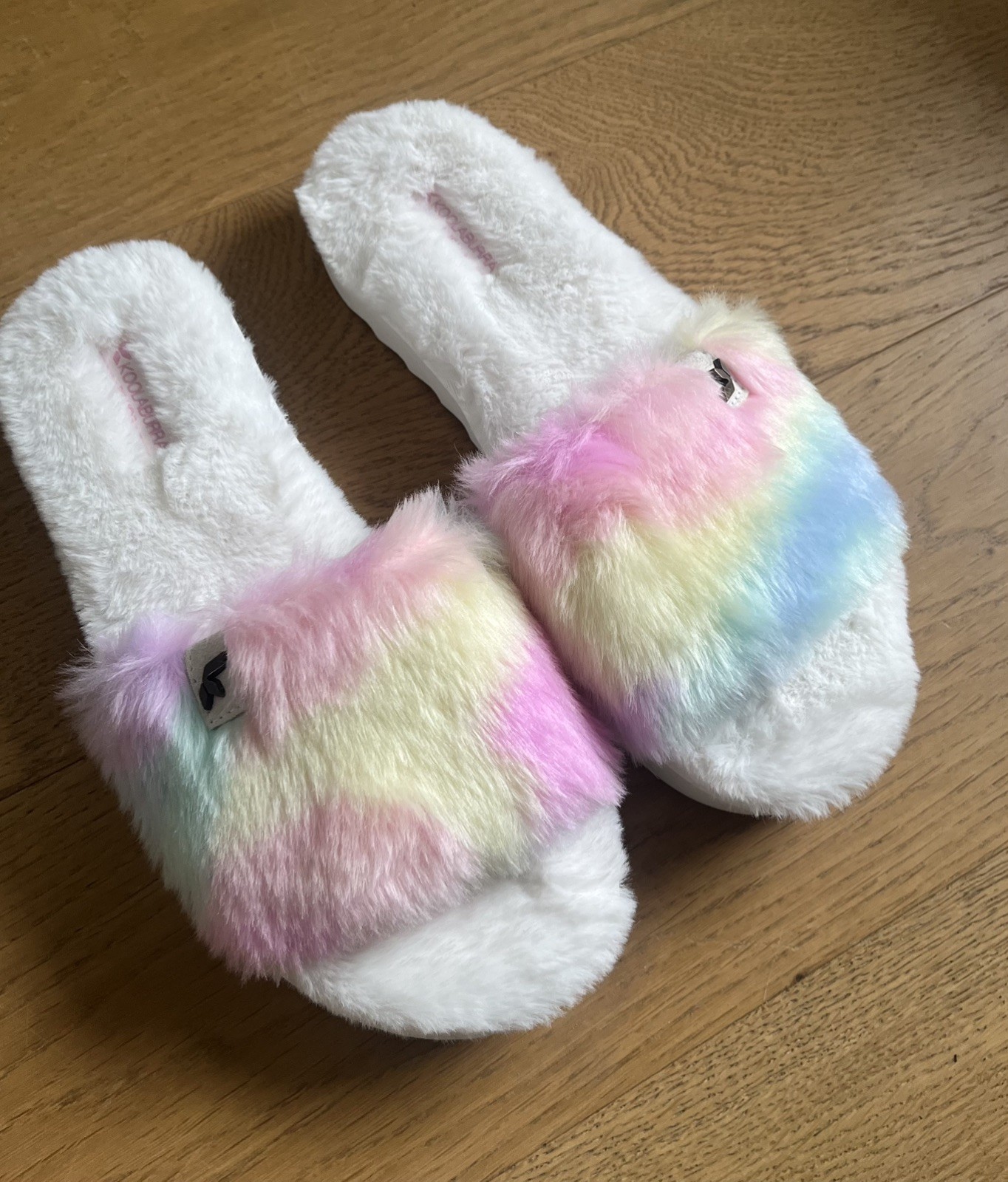 Kookaburra UGG Slides Slippers White Pastel Rainbow Colors Women’s 9