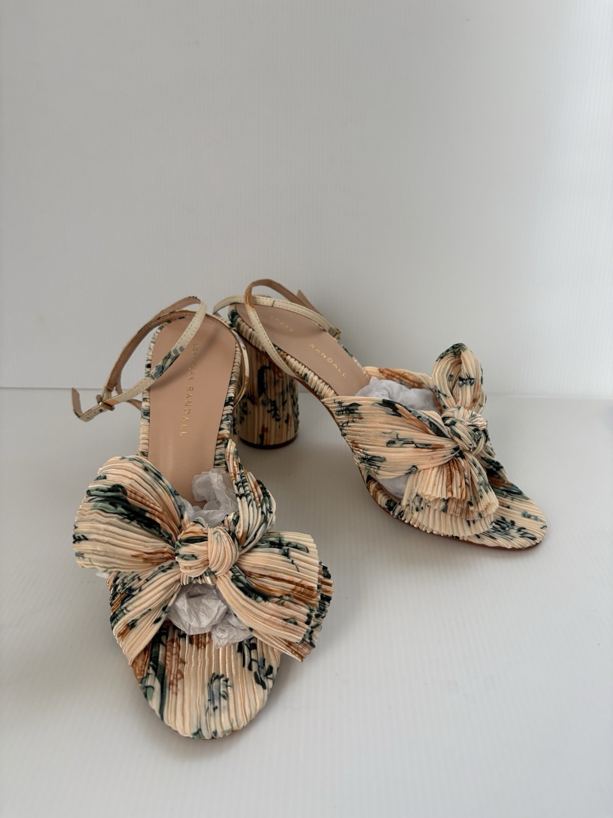Loeffler Randall Camellia Pleated Bow Heels in Nova Floral Size 9 B
