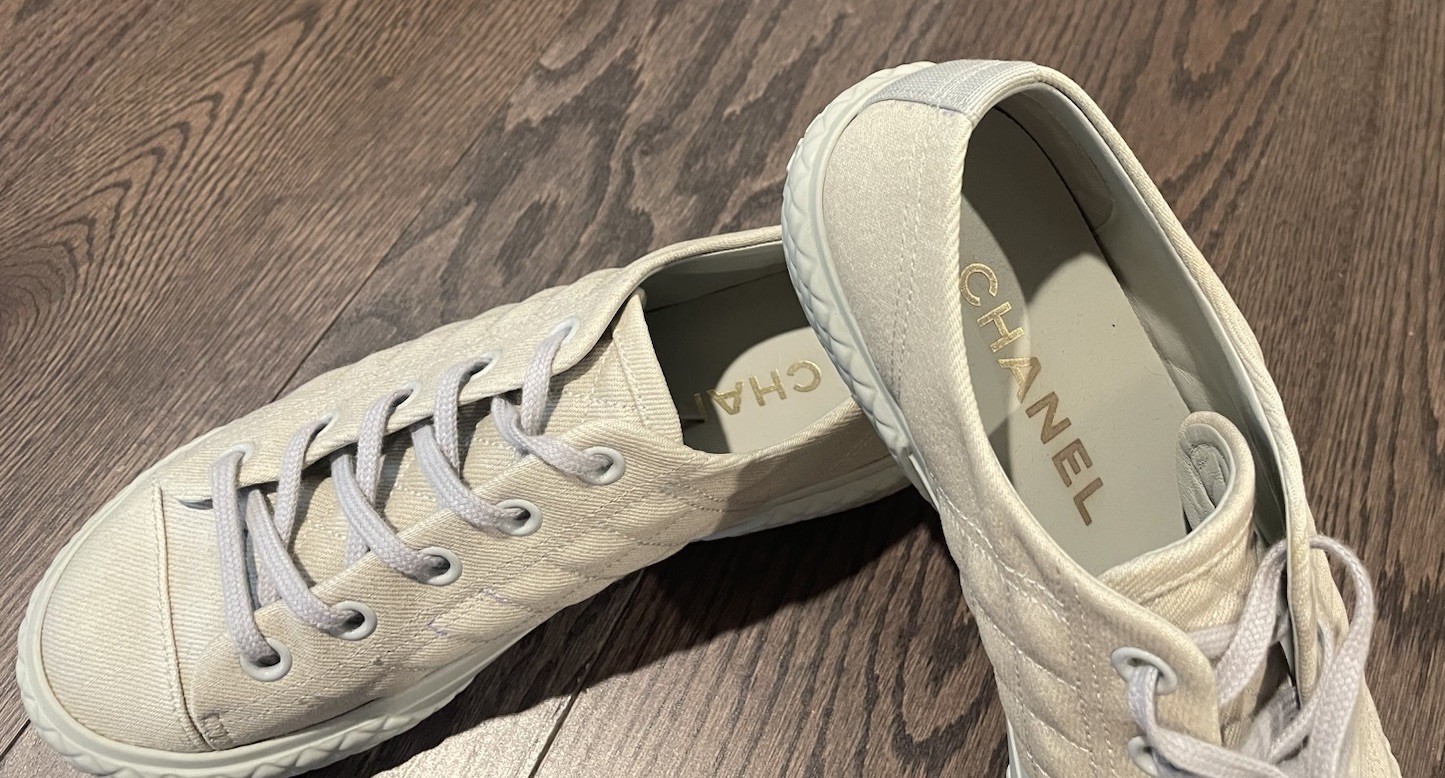 Chanel Printed Fabric Quilted Low Top Sneakers 38 Light Gray