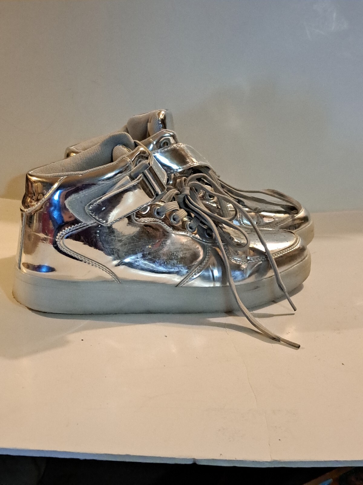 Odema Unisex Shoes High Top Sneakers for Unisex Silver Size 9.5 Light Up WORKS