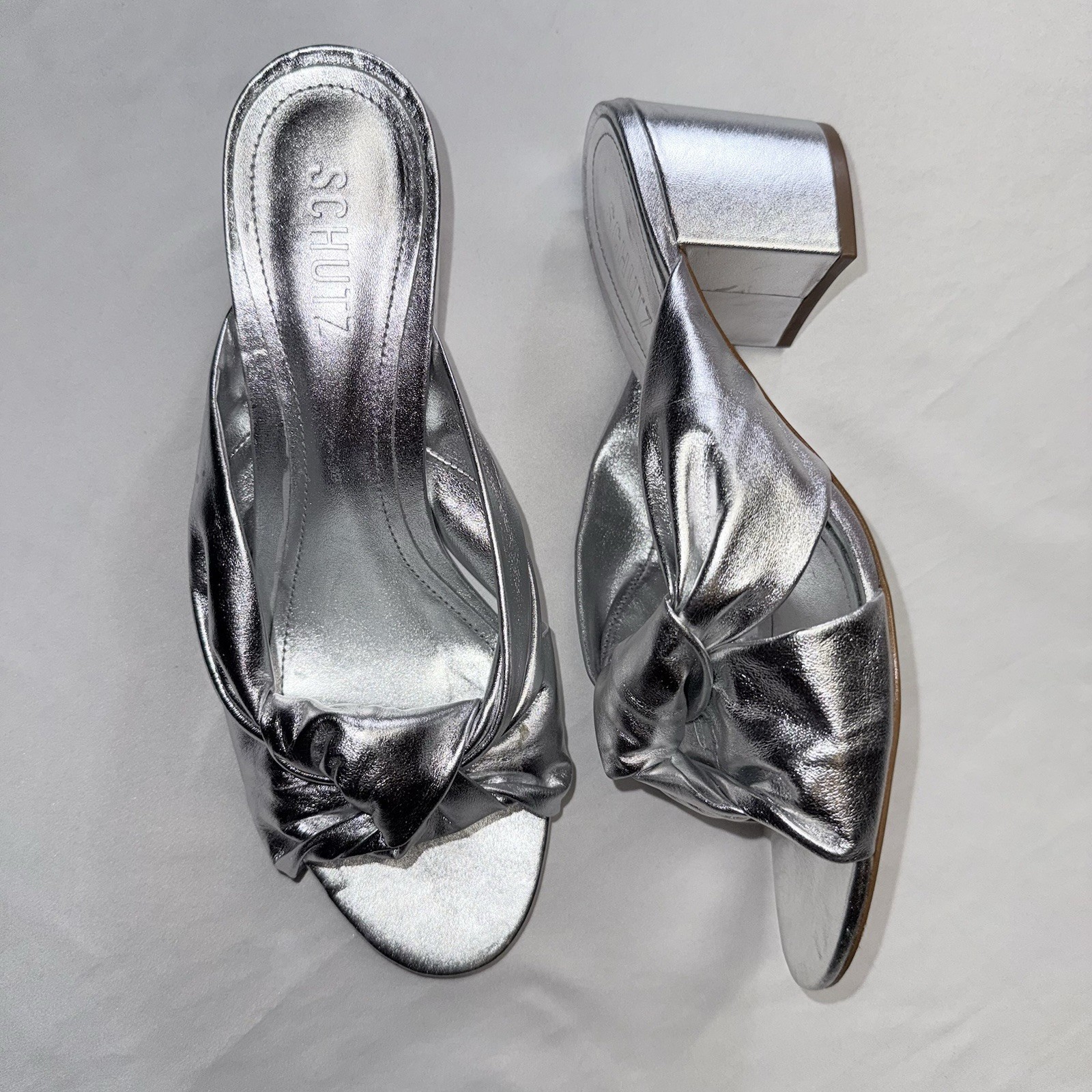 Schultz Women’s Silver Mule Size 9.5