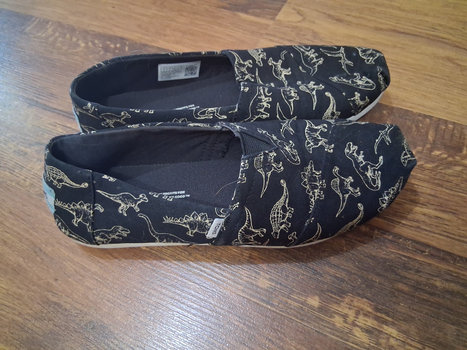 TOMS Women’s Size 6 Canvas Flats Black – GLOW IN THE DARK Dinosaurs