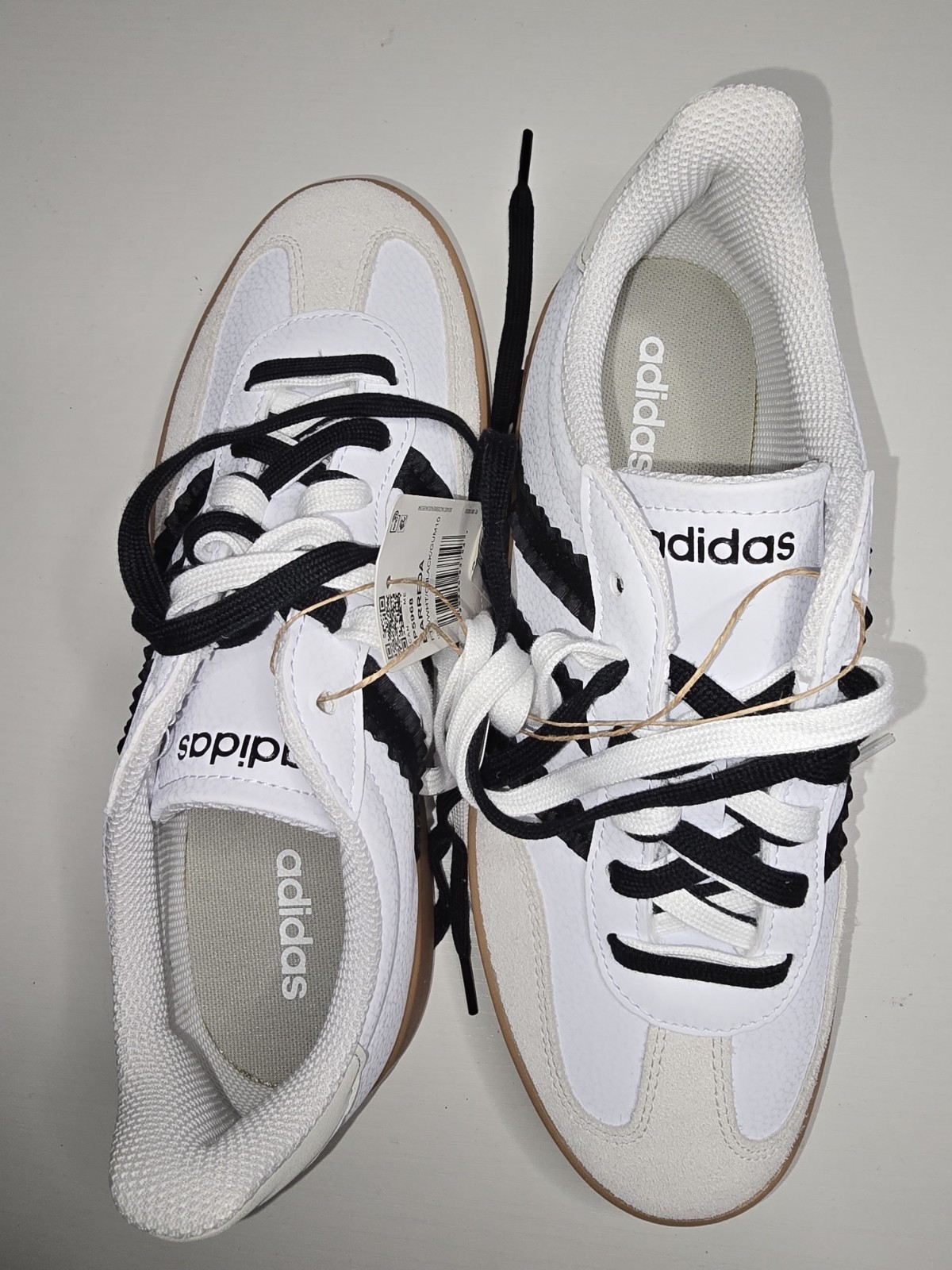 Adidas Barreda Ruffled 3 Stripes Costco Exclusive, Women White/Black NEW Size 8½