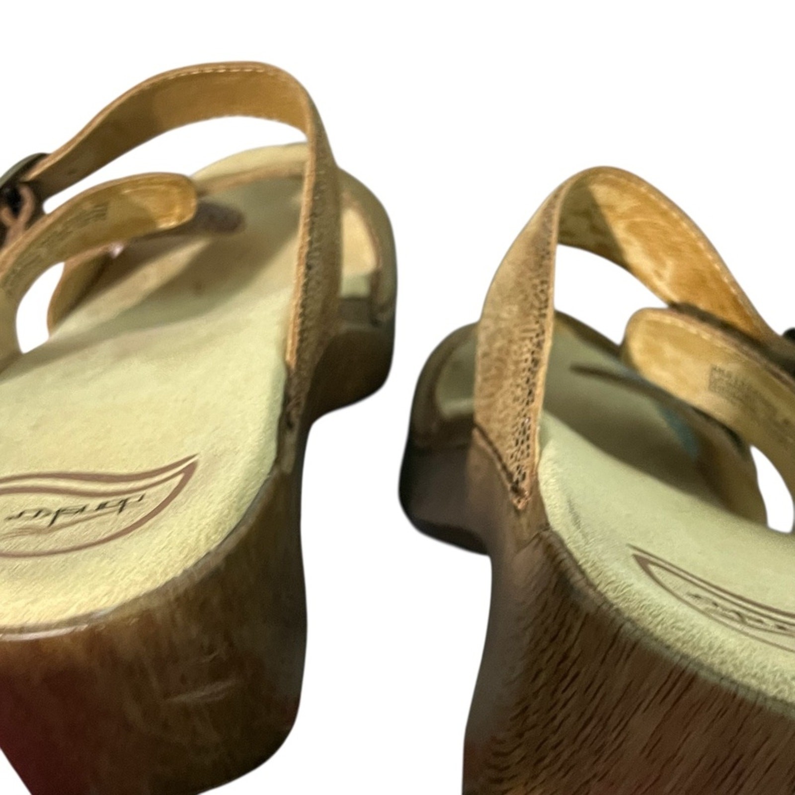 Dansko Sandals 9.5 Wedges 9.5 40 Clogs Iridescent Neutral Comfort Heels Arch