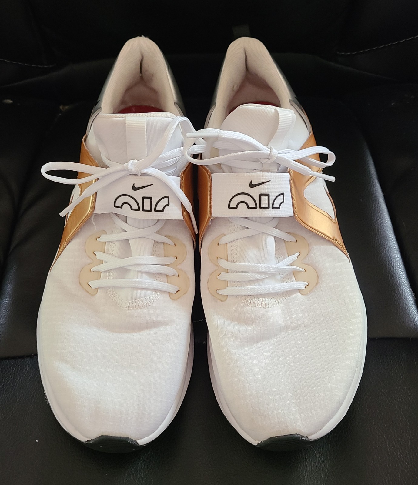 NIKE AIR MAX BELLA TR 5 WHITE GOLD METTALIC WOMENS SNEAKERS SIZE 11.5