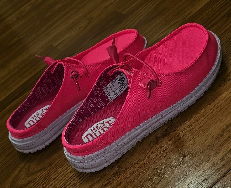 Hey Dude Wendy Slip On Stretch Shoes, Mules, Neon Pink 🩷 Women’s Size 7 🩷 New