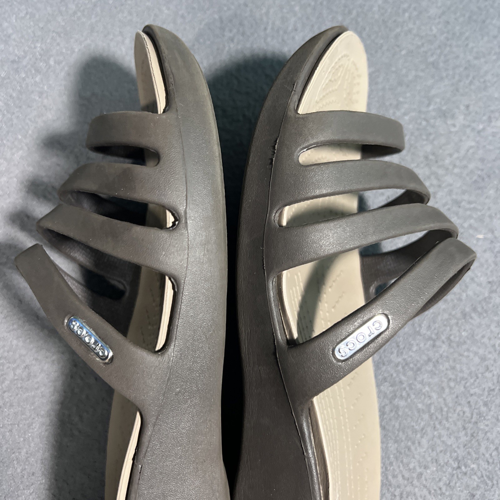 Crocs Rhonda Wedge Sandals Women’s 8 Brown Tan Strappy Slip On Casual **READ