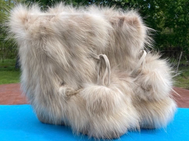 NIB Diavoleeza Gorsuch Italy Beige Fox Fur Apres Yeti After Ski Boots MSRP $898