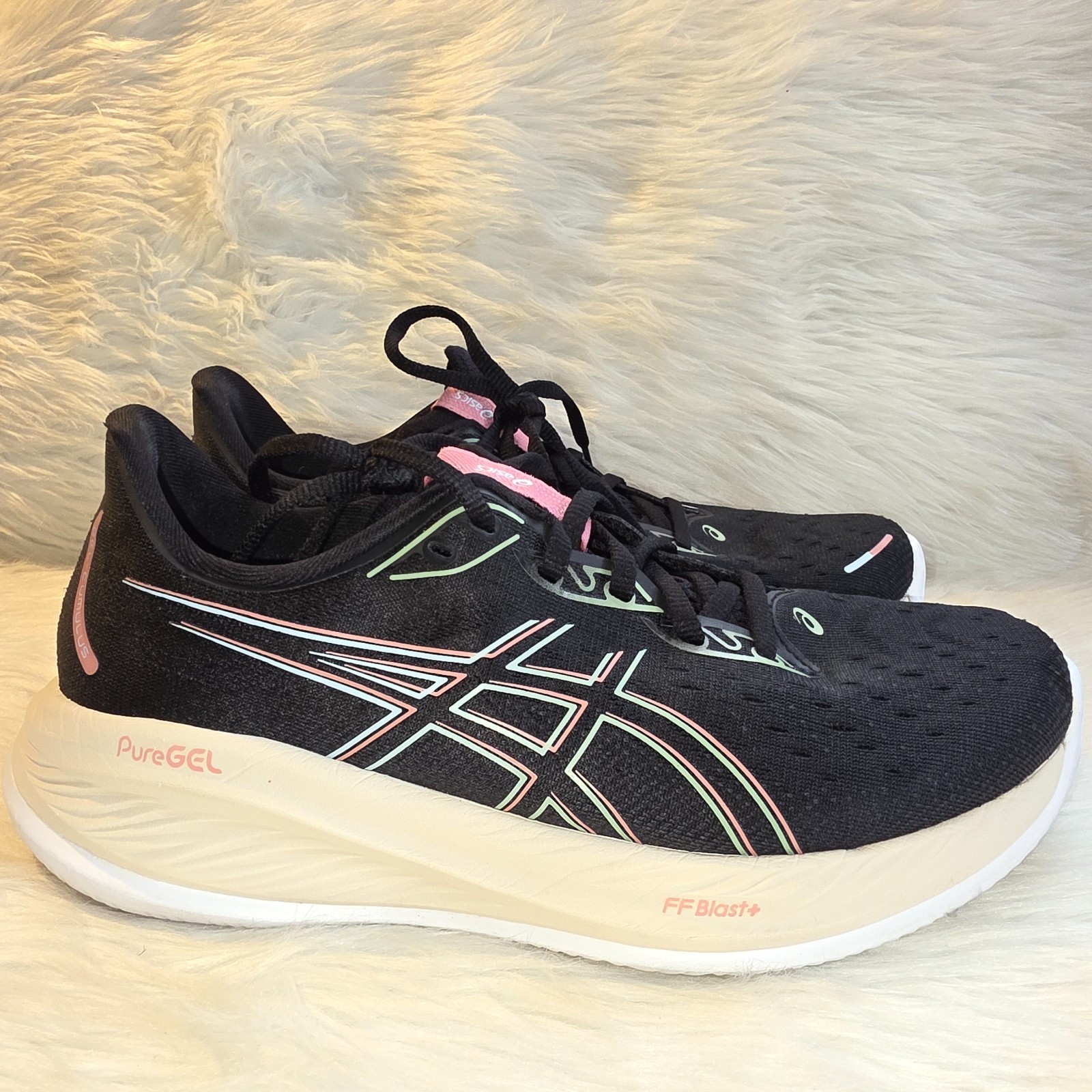 Women’s Running Shoes – Size 9 – ASICS Gel-Cumulus 26 Black Pink 1012B599