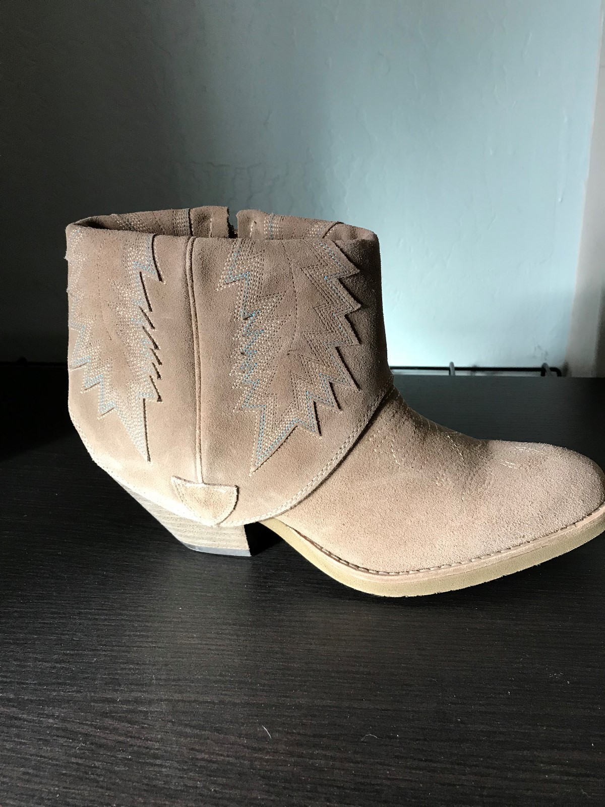*ITEM NOT AVAILABLE AT THIS TIME**New Women’s Suede «Spirit» Western Boots, 10M 