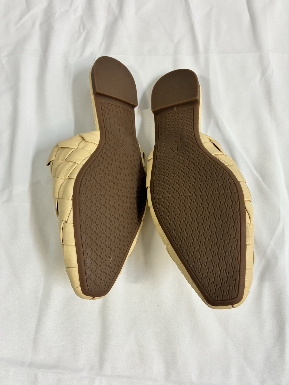 Size 9 Circus By Sam Edelman Ivory Mule Casual Travel Spring Summer Fall New