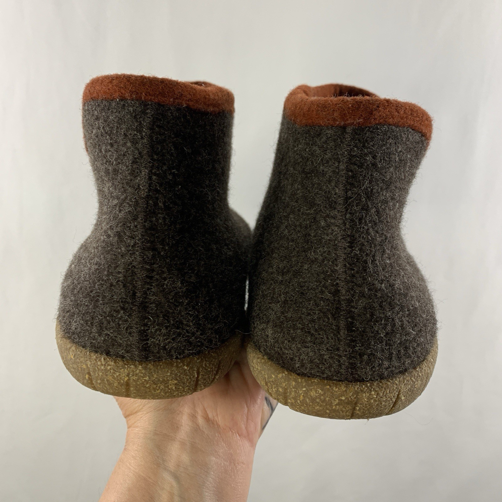 Taos Womens Woolside Boiled Wool Slipper Boot EU 41 US 10-10.5 Embroidered