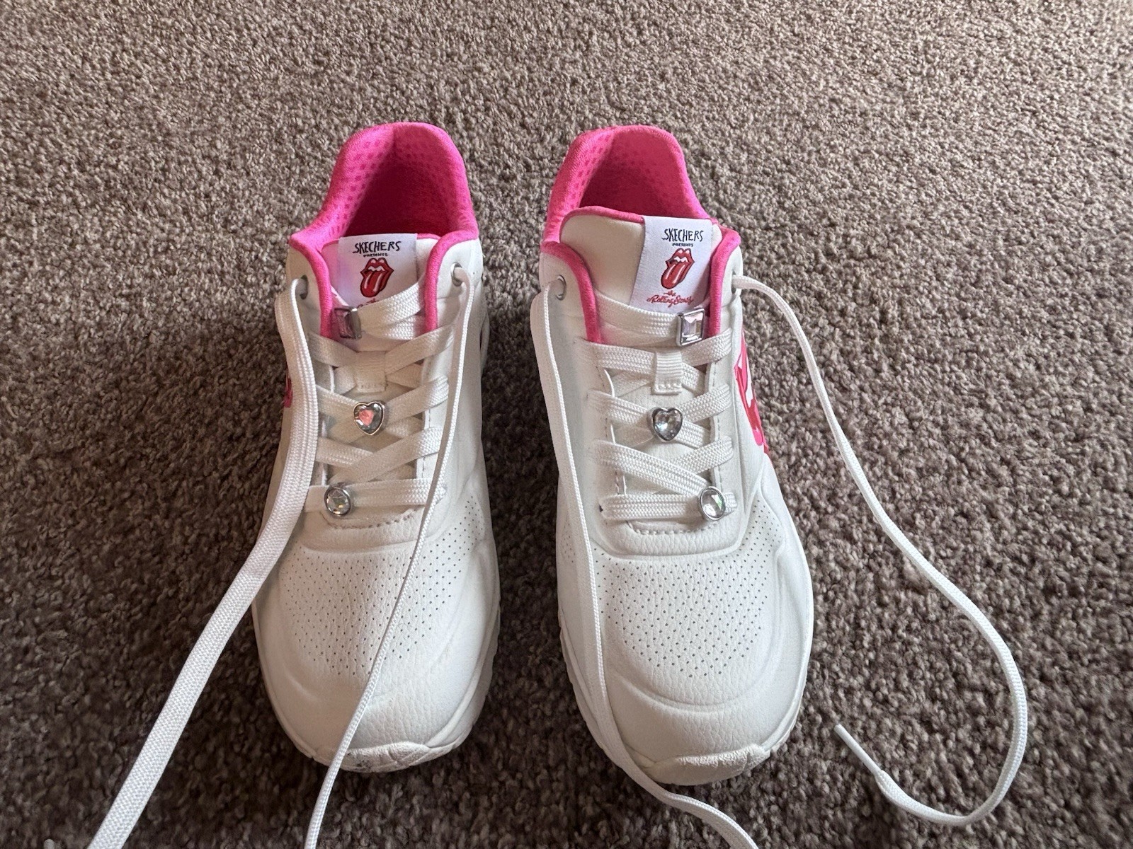 SKECHERS x The Rolling Stones Women’s Low Top Lace-Up Sneakers White/Pink