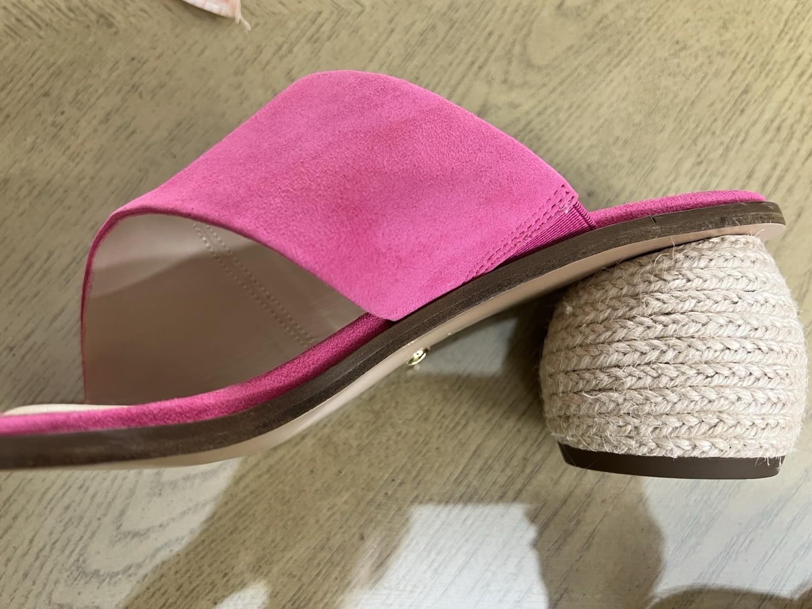 Pelle Moda Lahni Hot Pink Suede Toe-Loop Mule Sandals Size 9M