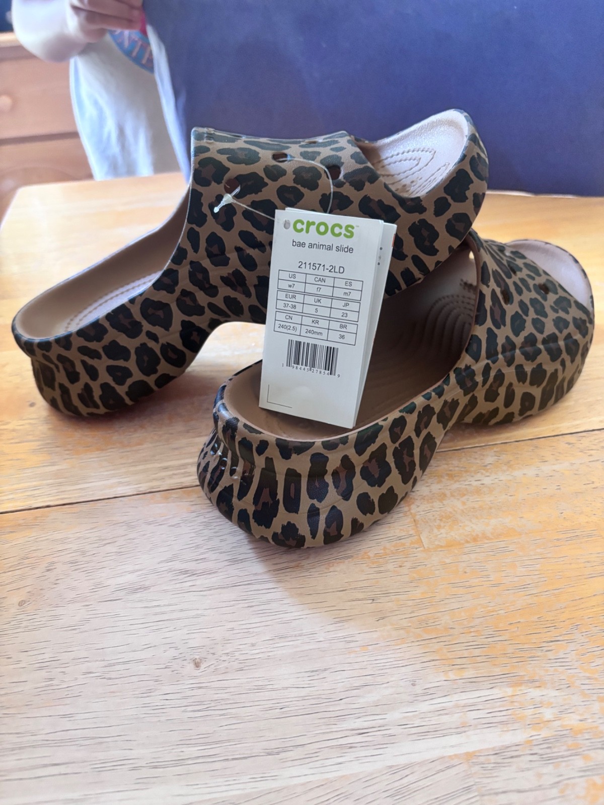 CROCS BAE ANIMAL SLIDES PLATFORM SIZE 7 BRAND NEW WITH TAGS
