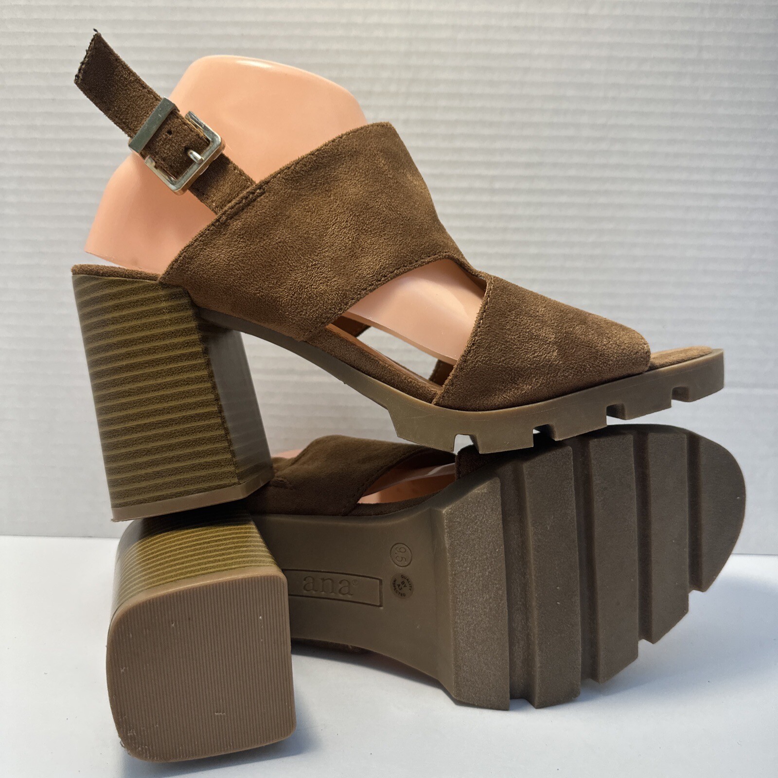 Ana women Brown Chunky Block Heel ankle strap, shoes size 9.5M BB3 EXC!