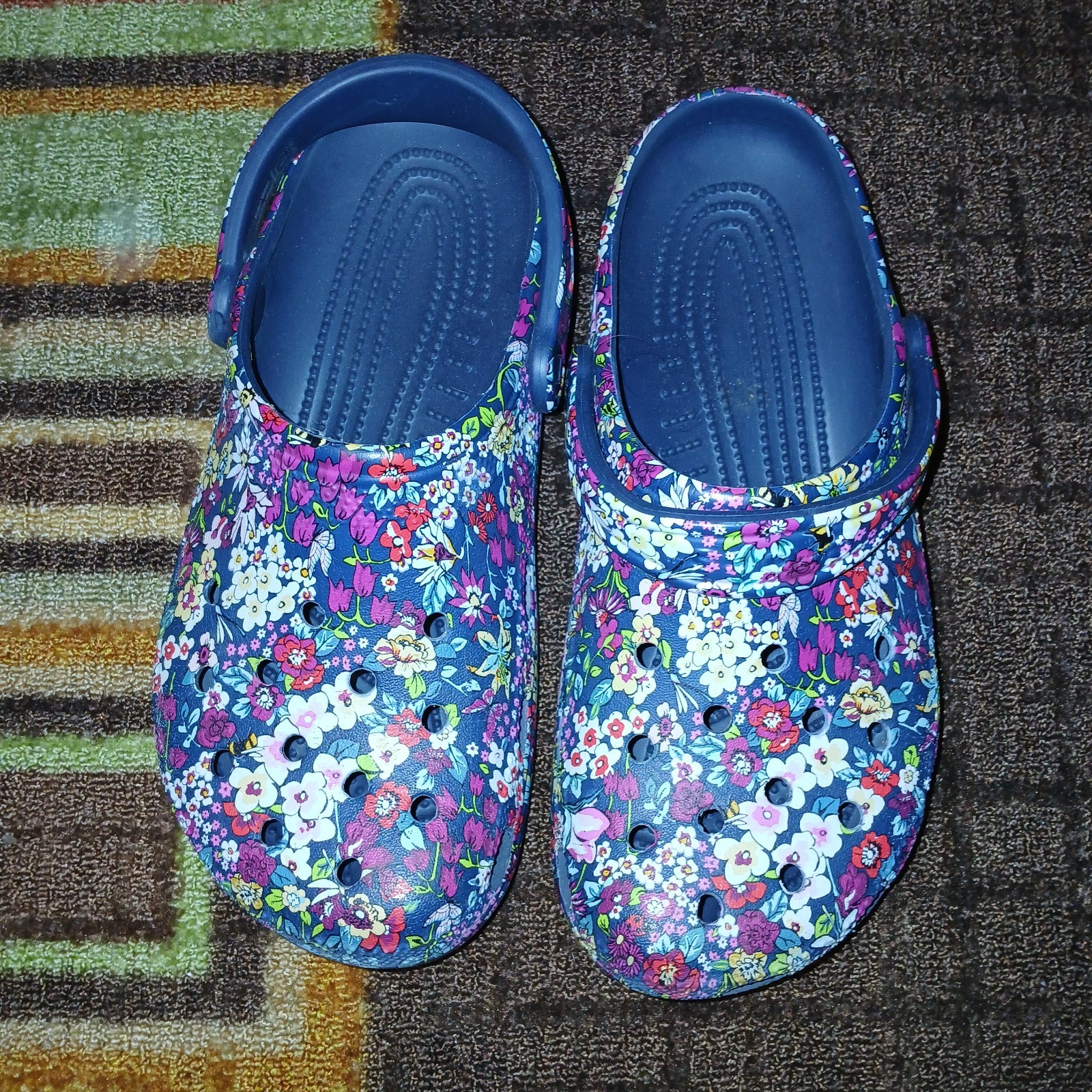 Crocs Vera Bradley 2020 Floral clogs RARE