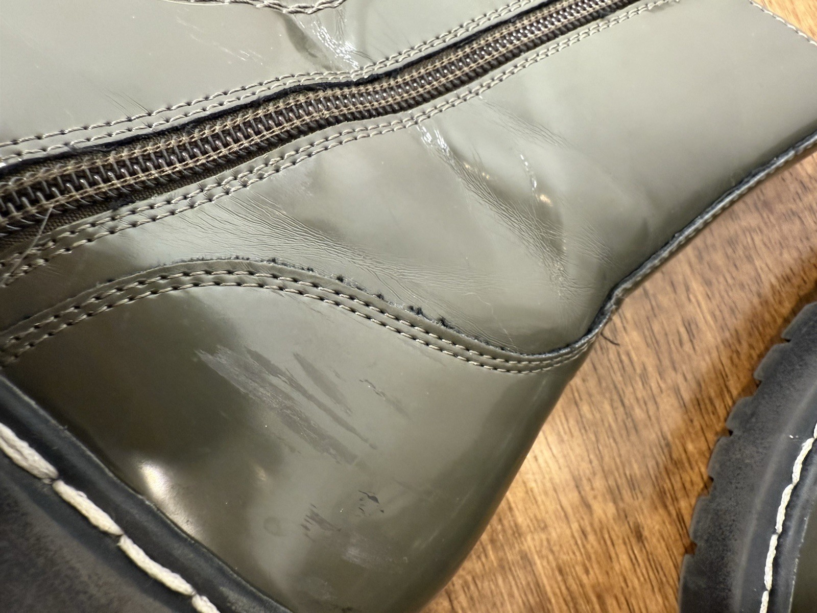 Sincerely Jules Women’s Army Green Boots Black Bottoms Size 7 1/2 Grunge Y2K