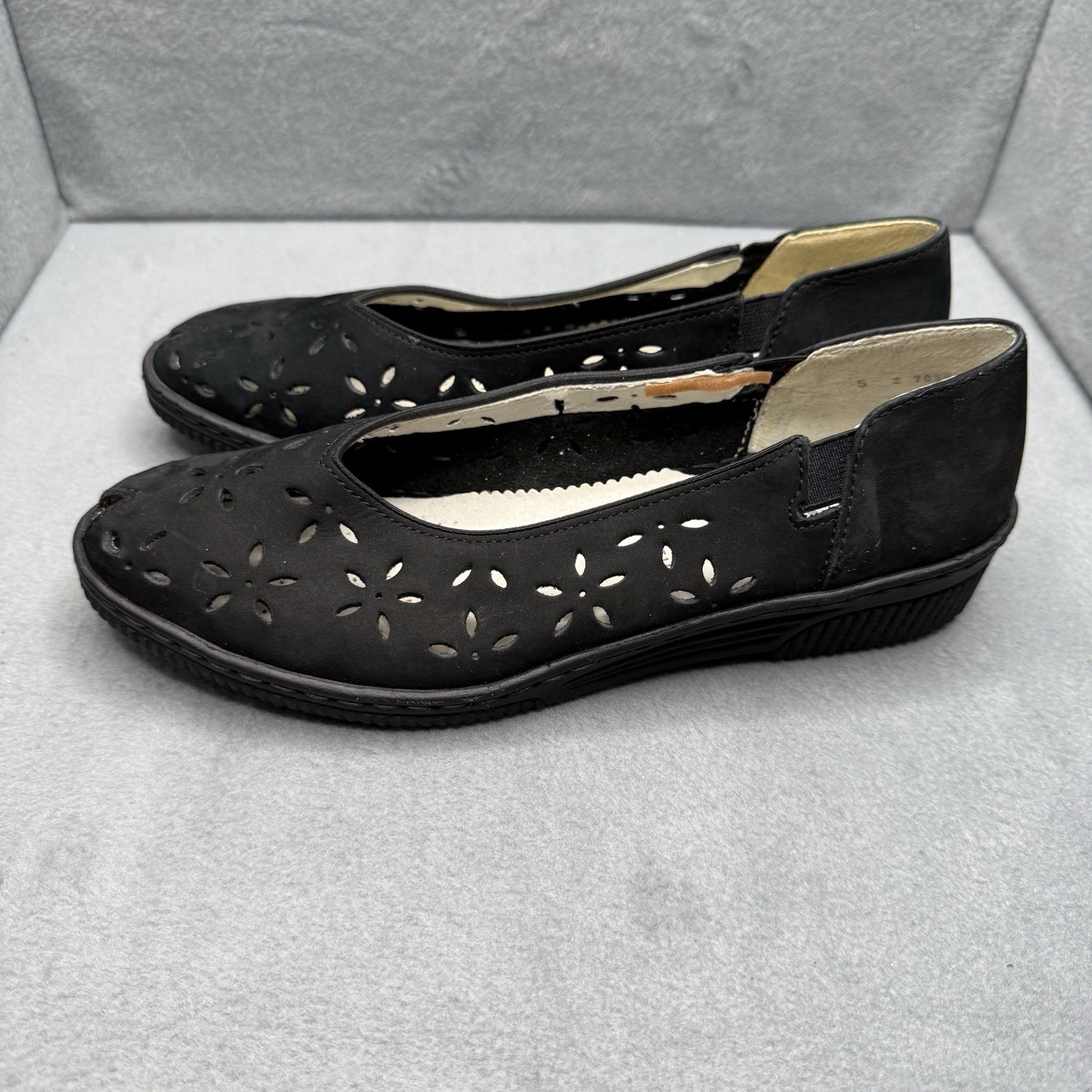 Jenny by Ara Women’s 7.5 Black Leather Cutout Peep Toe Comfort Flats 5G