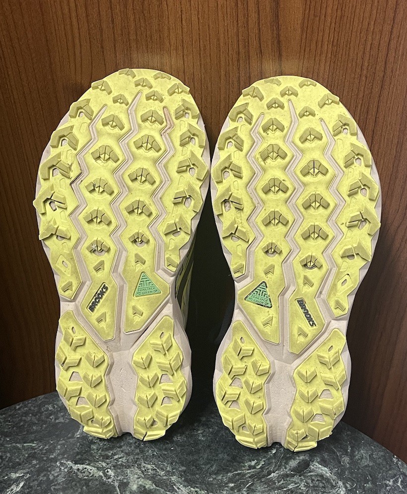 Brooks Cascadia 19 Women’s Trail Running Shoes Size 7.5 (B) Medium Width