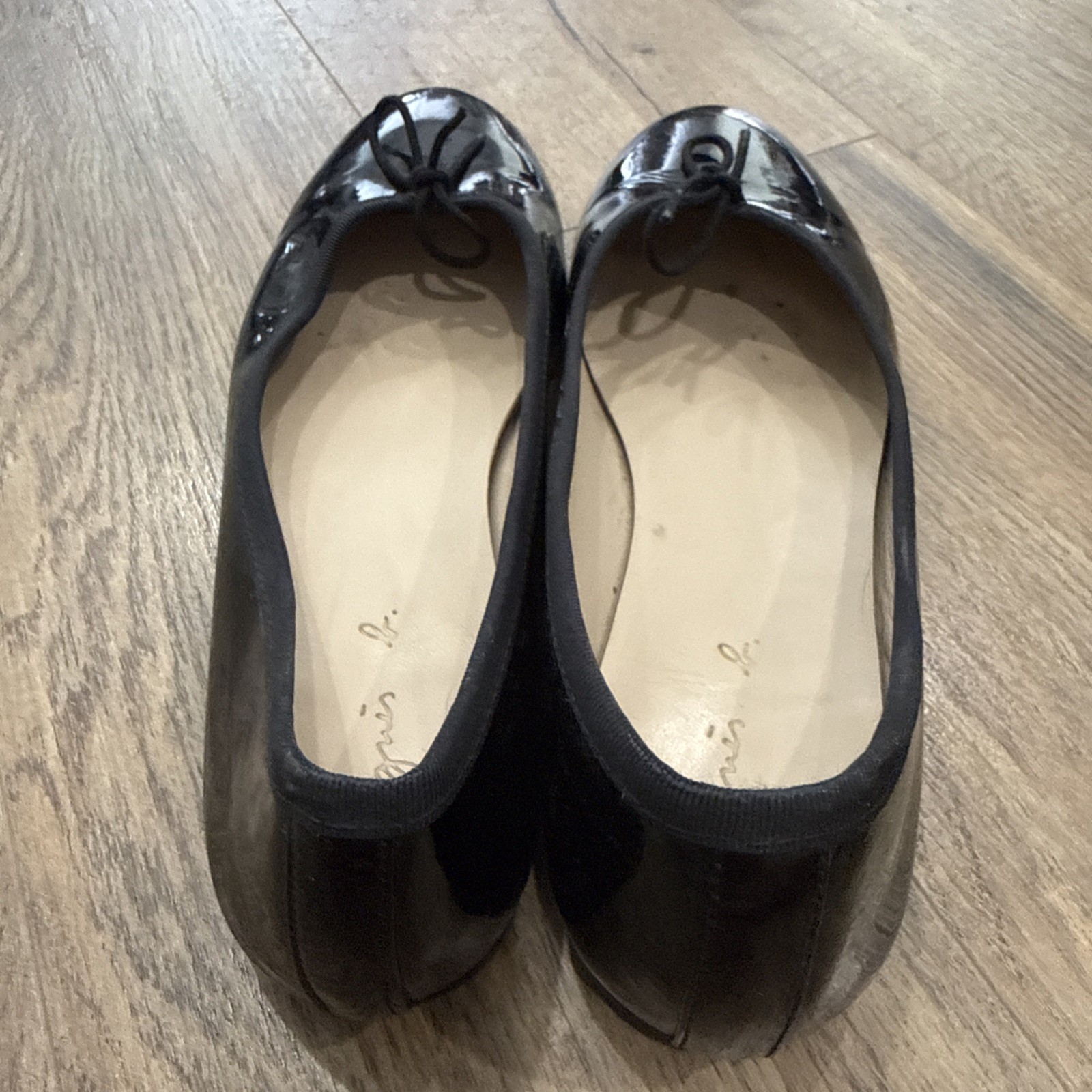Agnes B. BALLET FLATS-BLACK COLOR-PATENT SHINY LEATHER-FRONT BOW-SZ 40-USED