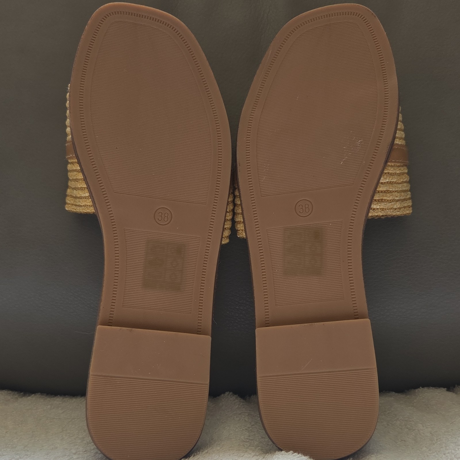 SimTact Women’s Beige/Brown Slide Sandals Gold Buckle Slip On US 7.5