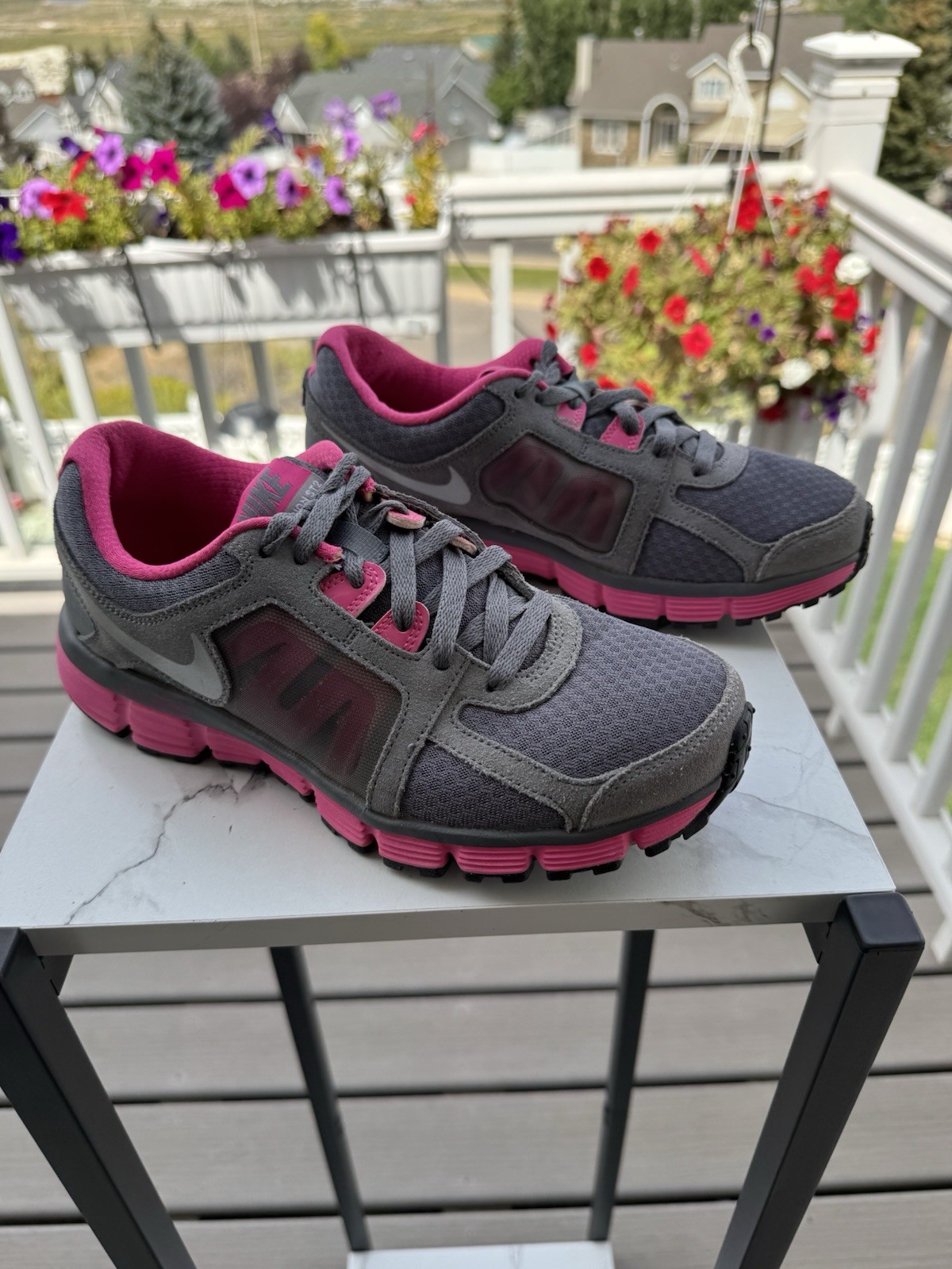 NIKE DUAL FUSION ST2 WOMENS SHOES, SZ 8M, EXCELLENT CLEAN CONDITION, GREAT SOLES