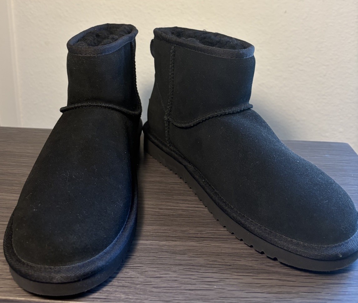 Koolaburra by UGG Black Suede Faux Fur Lined Ankle Bootie Women’s US 7