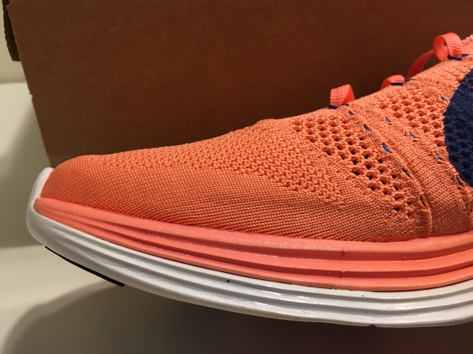 New Women’s Nike Flyknit Lunar 1 Atomic Pink Game Royal Size 12 554888 641