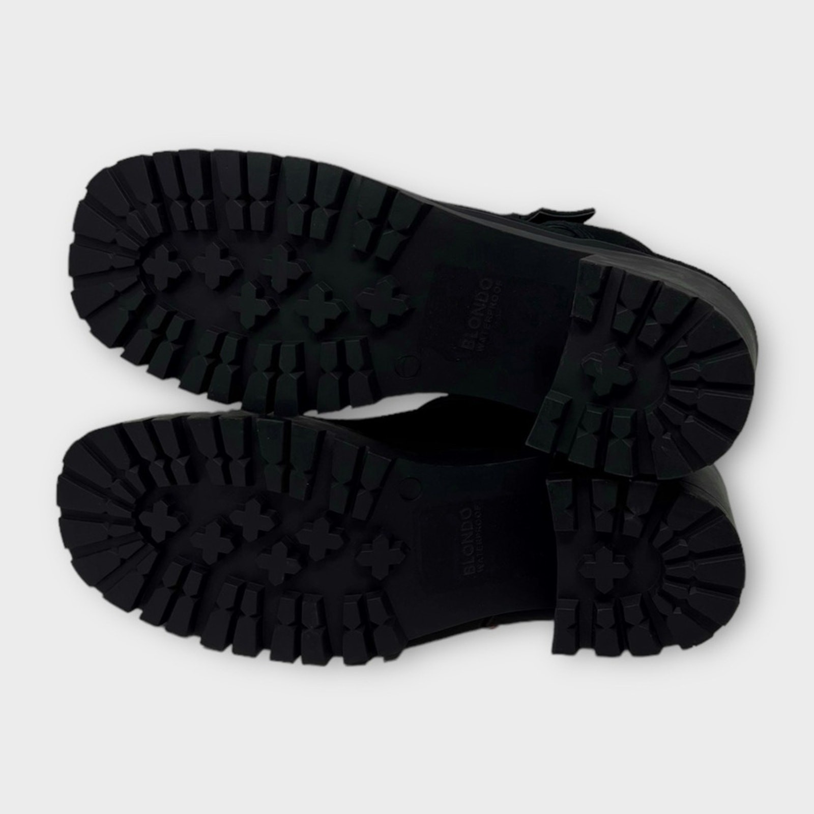 Blondo Remi Waterproof Stretch Knit Lug Bootie in Black Suede Size 10 NEW