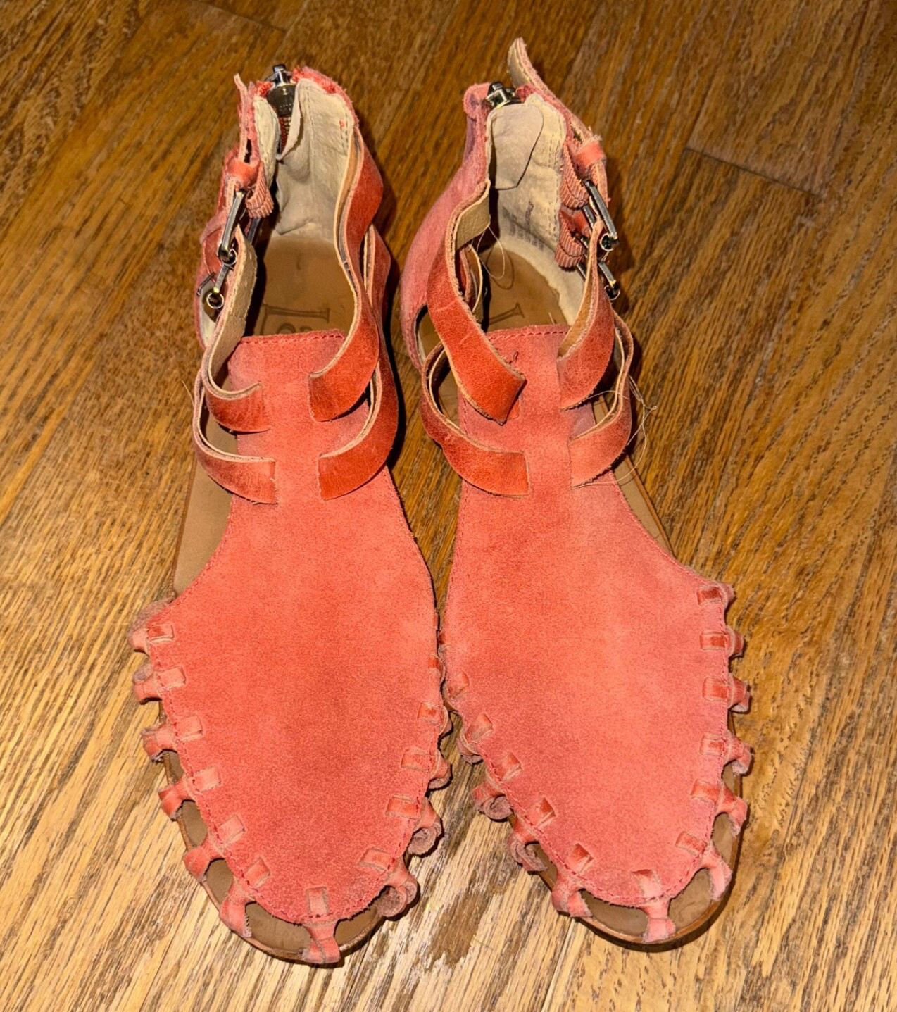 Latigo Womens Sz 7.5 M Salmon Suede Leather sandal Flat Zip Buckle Anthropologie