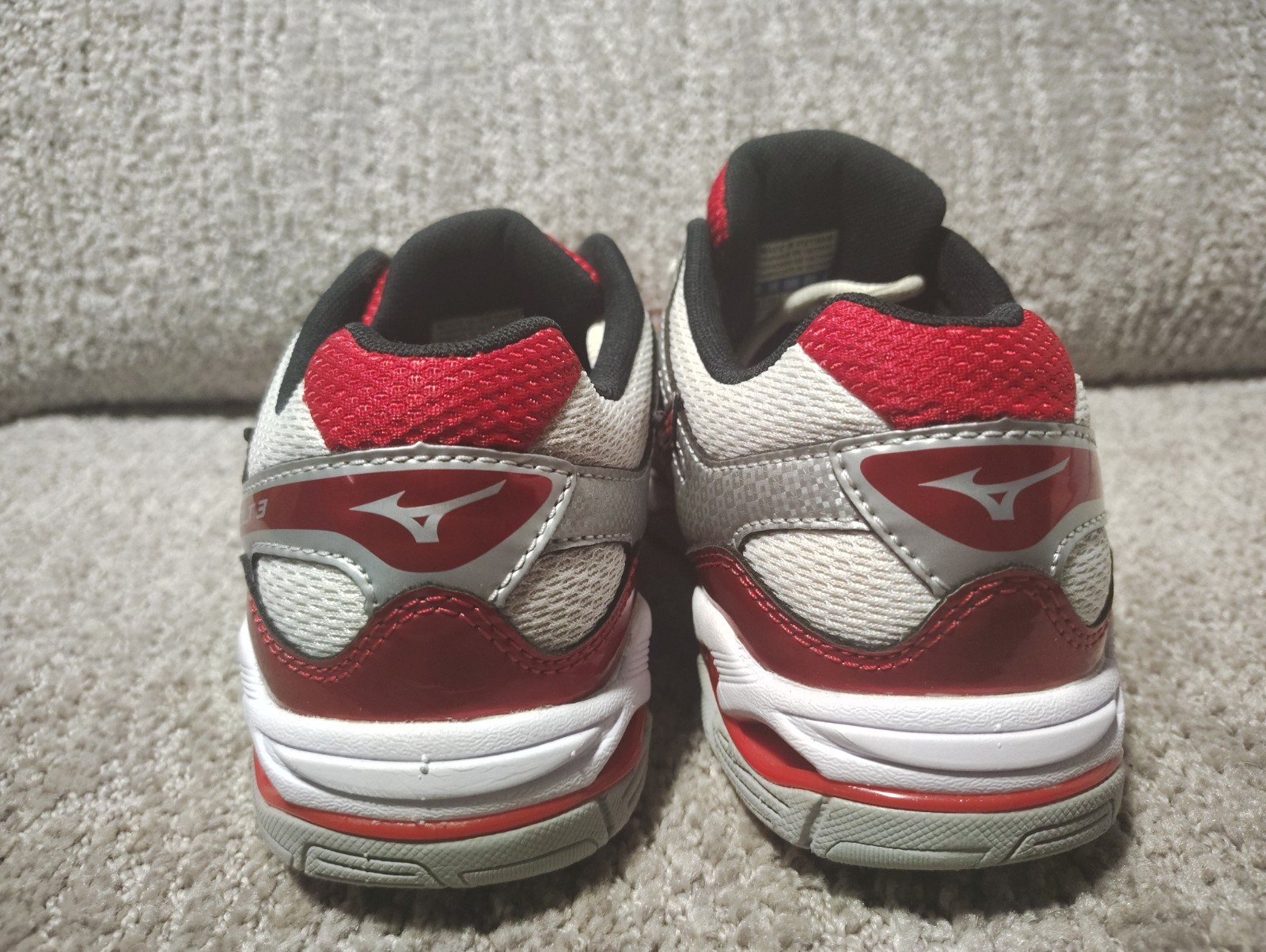 Mizuno Womens Wave Bolt 3 Volleyball Shoes Red White Size 9